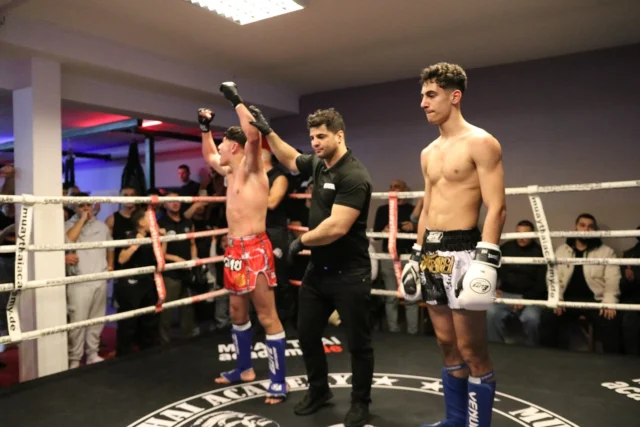 FUTURE CHAMPS 💥
Gestern konnte Berat Bayhan @berat69_bb sich den Sieg nach 3 Runden sichern. Gekämpft wurde K-1 Youth -73 Kg. Berat hat sich durchgesetzt mit harten Treffern.
Wir sind stolz auf unseren Nachwuchs 🔥

#kickboxing #k1kickboxing #martialarts #fighter #sindelfingen #07031 #turkey